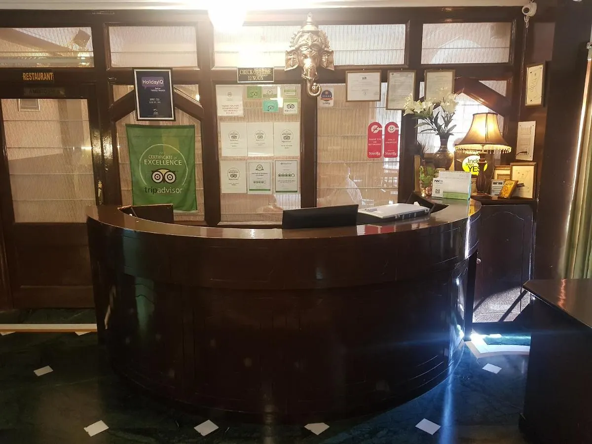 Hotel Silverine Shimla 3*,