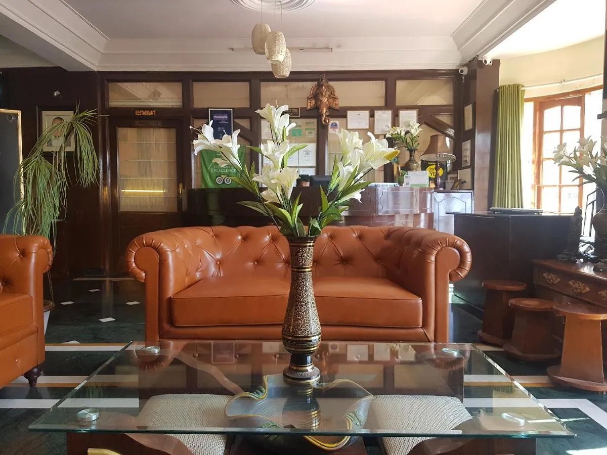 Hotel Silverine Shimla 3*,