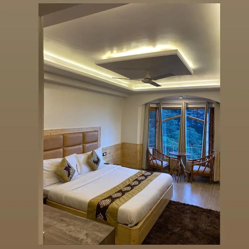Hotel Silverine Shimla 3*,