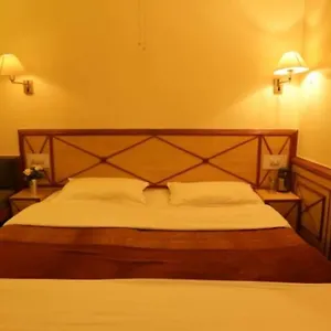 2* Hotel Sangeet